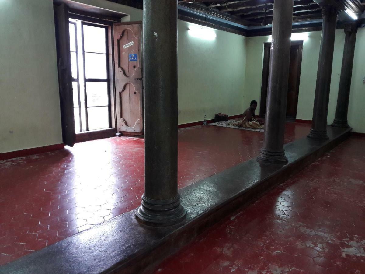 Devasthanam Lodge Thiruvananthapuram Exterior foto